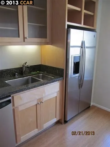 12 City Limits Cir, Emeryville, California 94608