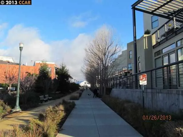 12 City Limits Cir, Emeryville, California 94608