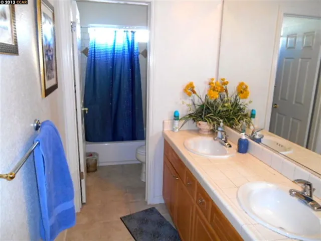 5066 Carbondale Way, Antioch, California 94531-7487