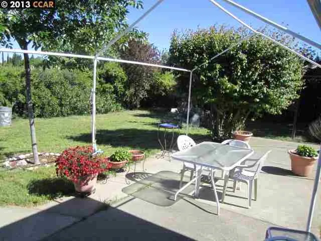 4275 Thompson Dr, Concord, California 94518-1853