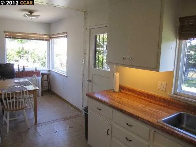 4275 Thompson Dr, Concord, California 94518-1853