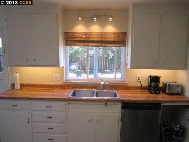 4275 Thompson Dr, Concord, California 94518-1853