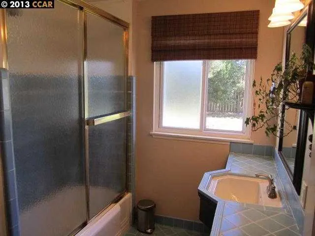 4275 Thompson Dr, Concord, California 94518-1853
