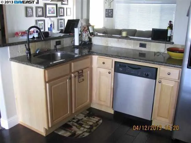 22072 Queen St, Castro Valley, California 94546-6520