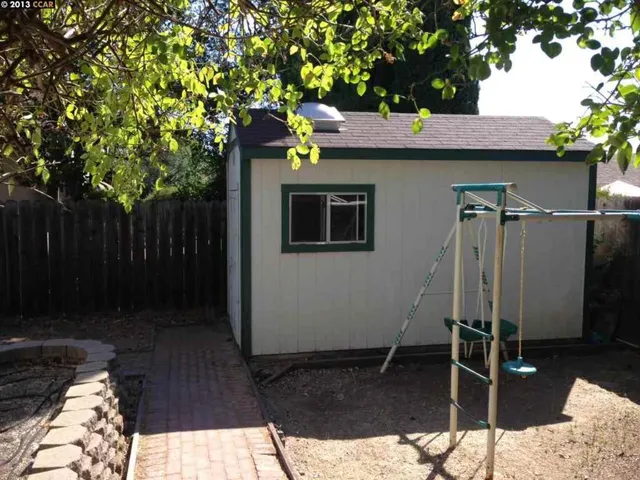 1507 Laverne Way, Concord, California 94521-2223