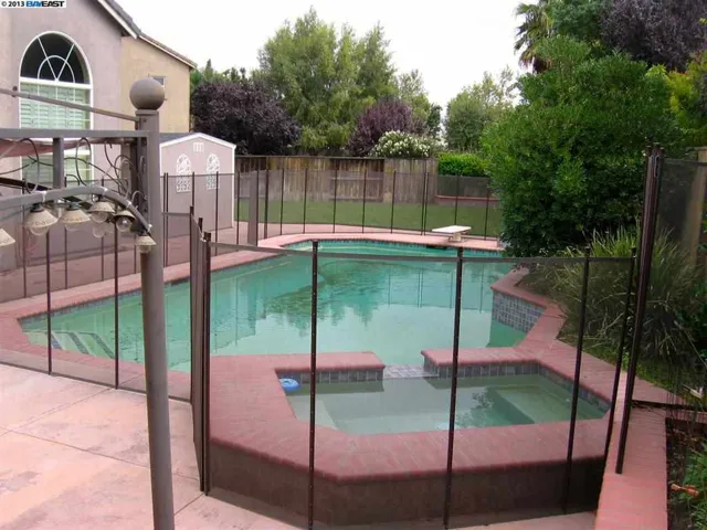 5664 Natoma Cir, Stockton, California 95219