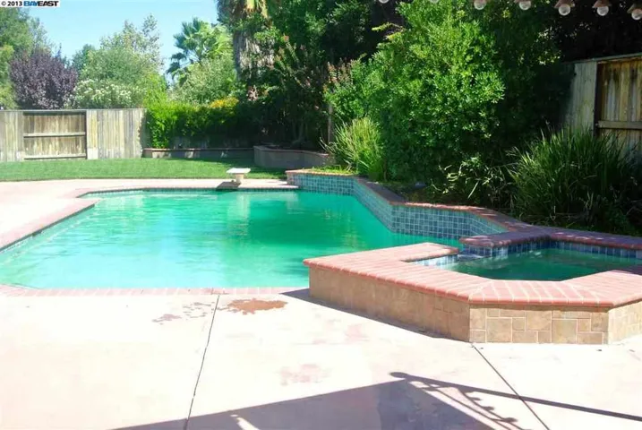 5664 Natoma Cir, Stockton, California 95219