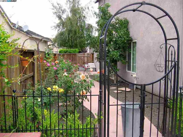 5664 Natoma Cir, Stockton, California 95219