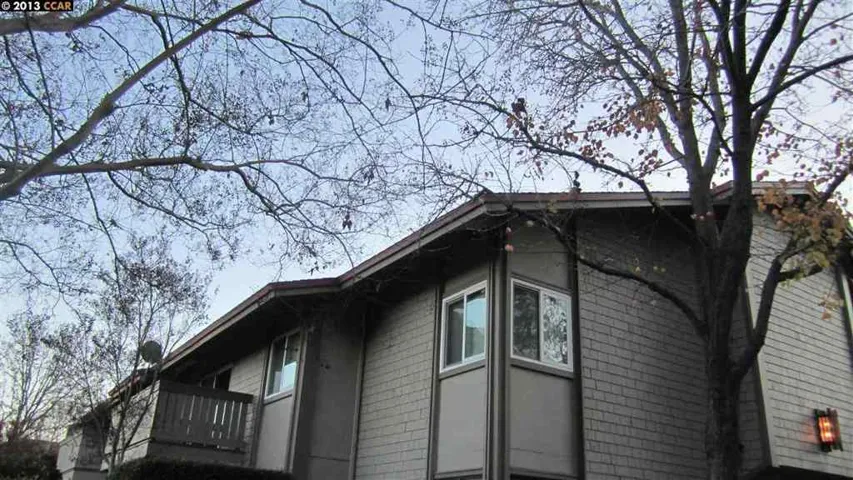 100 Kinross Dr 32, Walnut Creek, California 94598-2104