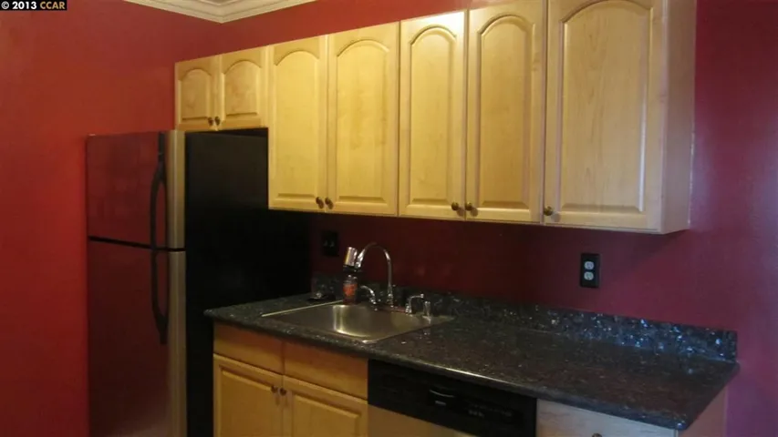 100 Kinross Dr 32, Walnut Creek, California 94598-2104