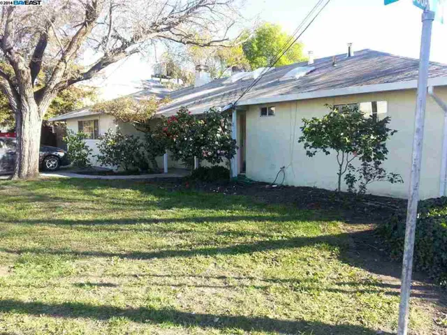 97 Doris Dr, Pleasant Hill, California 94523-2952