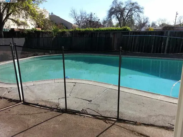 97 Doris Dr, Pleasant Hill, California 94523-2952