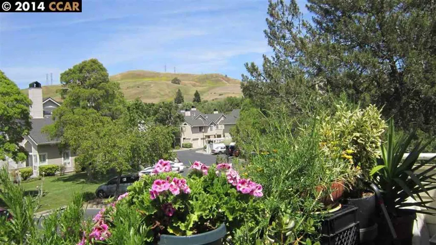 374 Porthole Ct, Hercules, California 94547-2029