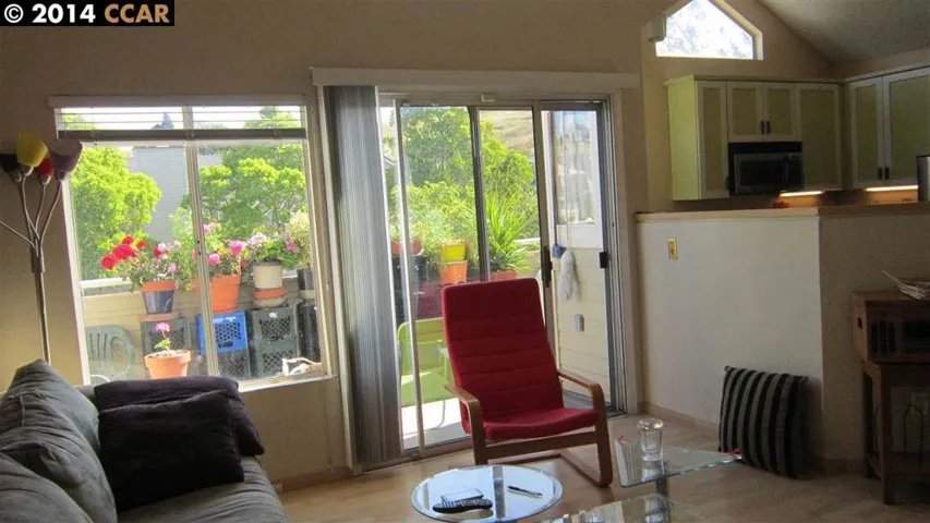 374 Porthole Ct, Hercules, California 94547-2029
