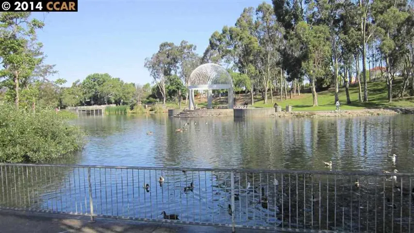 374 Porthole Ct, Hercules, California 94547-2029