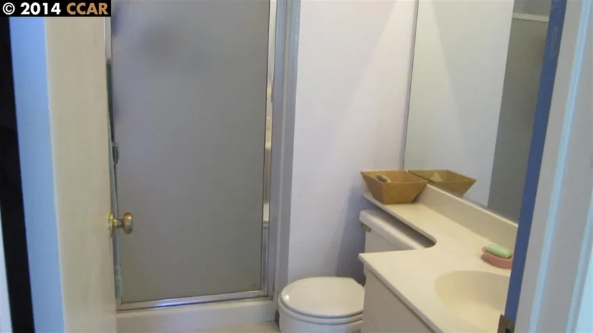 2nd bathroom