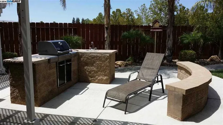 1861 Riverview Ave, Tracy, California 95377