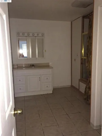 1226 92nd Ave, Oakland, California 94603-1320