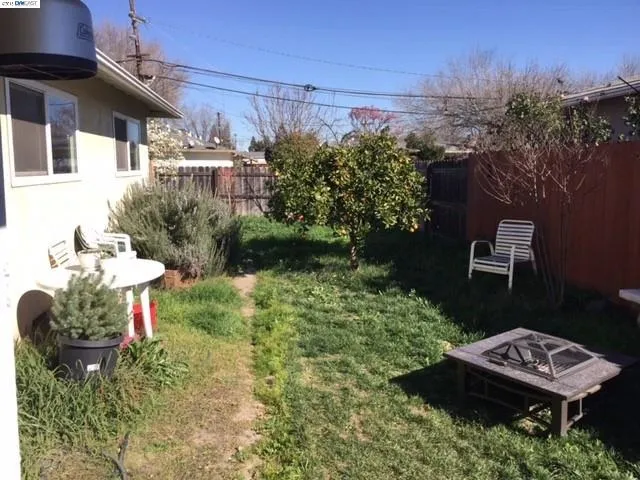 1710 Mayette Ave, Concord, California 94520-3921