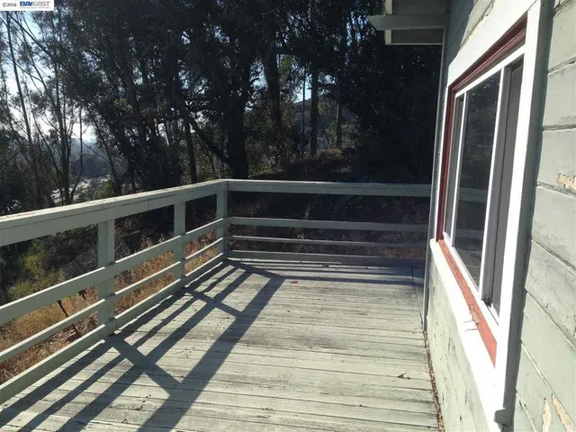 7201 Altura Place, Oakland, California 94605