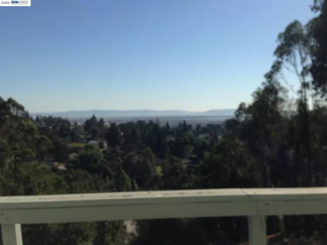7201 Altura Place, Oakland, California 94605