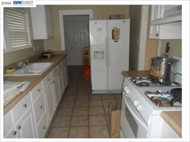 7201 Altura Place, Oakland, California 94605