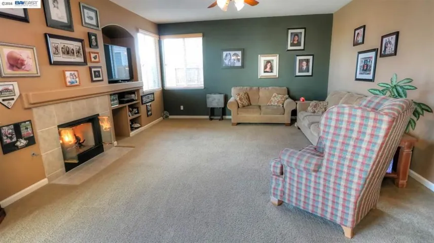 4220 Crepe Myrtle Ln, Tracy, California 95377
