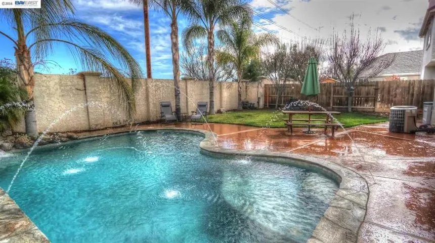 4220 Crepe Myrtle Ln, Tracy, California 95377