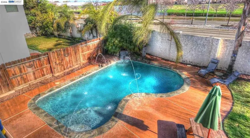 4220 Crepe Myrtle Ln, Tracy, California 95377