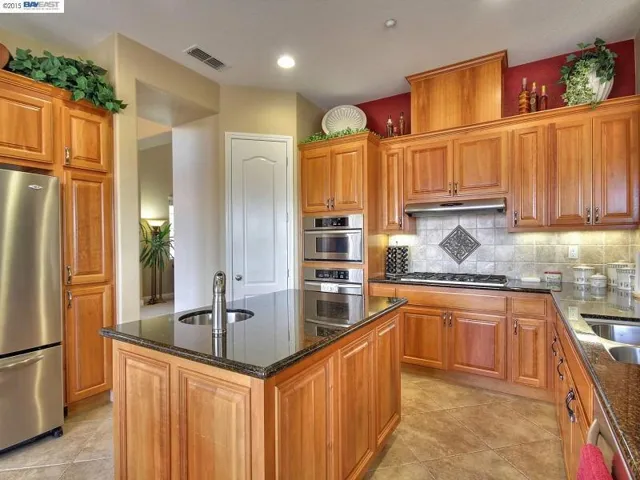 2696 Cinnabar Hills Court, Brentwood, California 94513