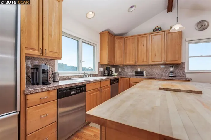 21 Bear Oaks Pl, Martinez, California 94553