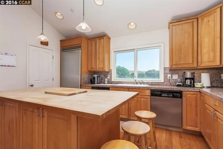 21 Bear Oaks Pl, Martinez, California 94553