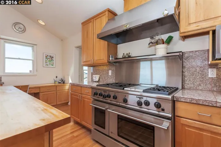 21 Bear Oaks Pl, Martinez, California 94553