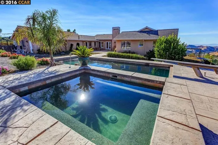 21 Bear Oaks Pl, Martinez, California 94553