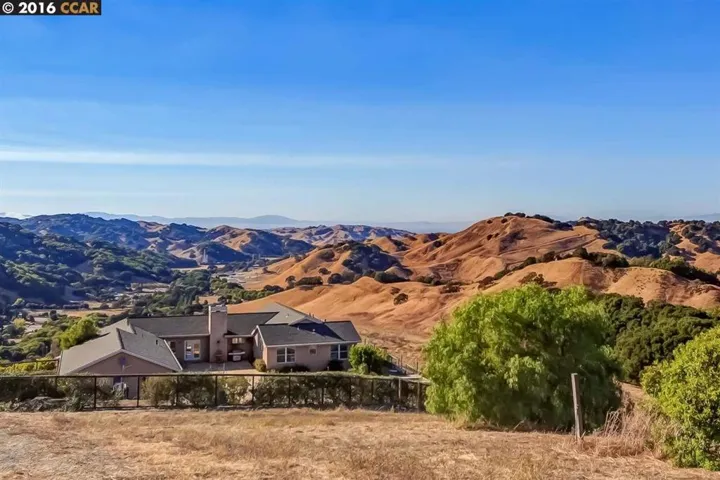 21 Bear Oaks Pl, Martinez, California 94553