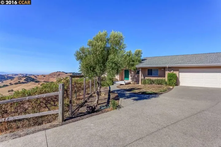 21 Bear Oaks Pl, Martinez, California 94553