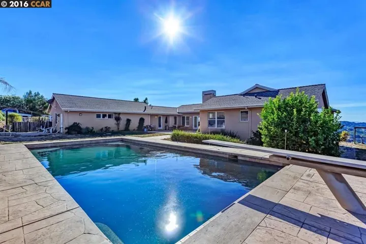 21 Bear Oaks Pl, Martinez, California 94553