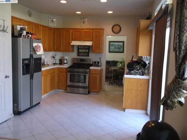 201 Martin Eden Ct, Pittsburg, California 94565