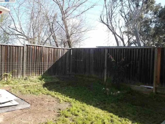 201 Martin Eden Ct, Pittsburg, California 94565