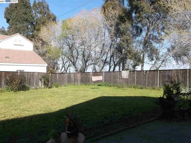 201 Martin Eden Ct, Pittsburg, California 94565