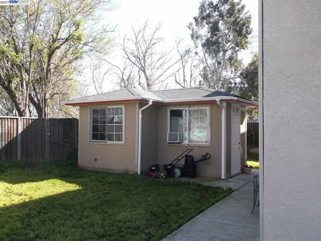 201 Martin Eden Ct, Pittsburg, California 94565