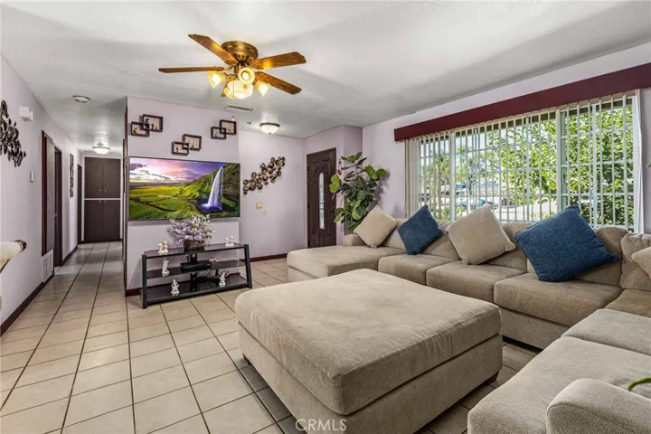 1249 E El Norte, Escondido, California 92027