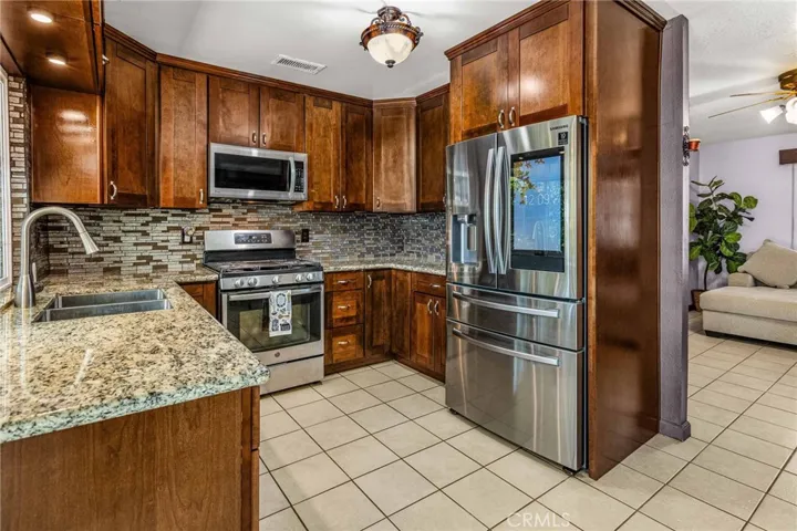 1249 E El Norte, Escondido, California 92027