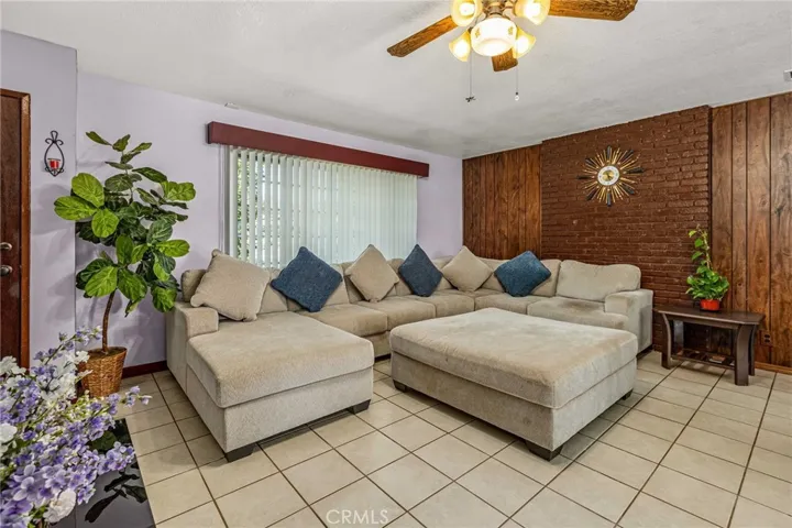 1249 E El Norte, Escondido, California 92027