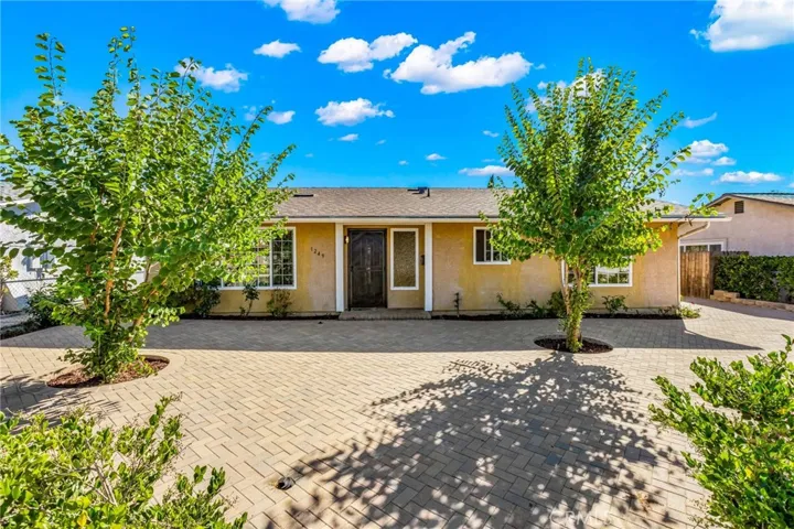 1249 E El Norte, Escondido, California 92027