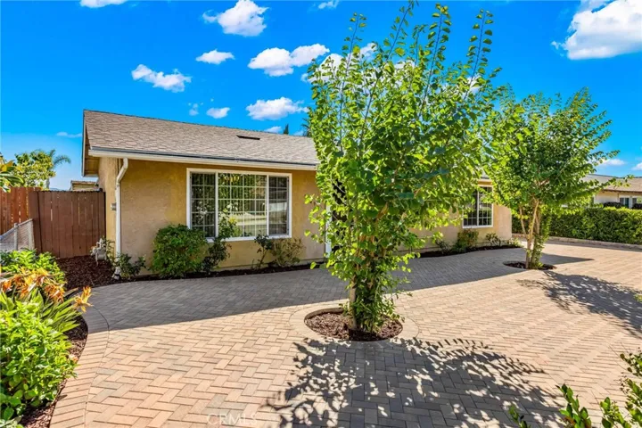 1249 E El Norte, Escondido, California 92027