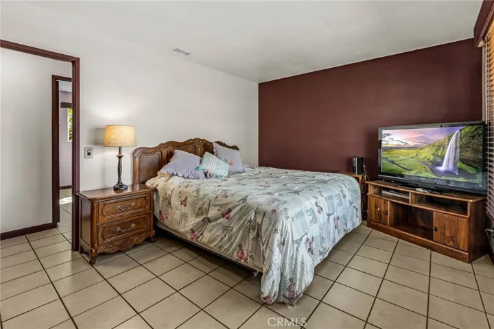 1249 E El Norte, Escondido, California 92027
