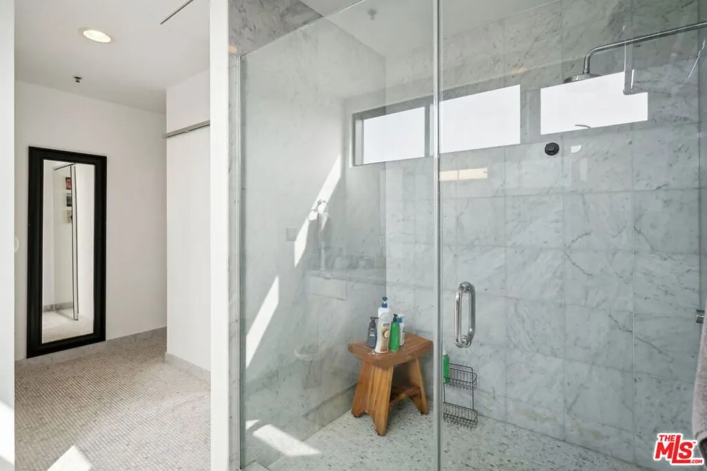 815 Hampton Drive 3, Venice, California 90291 home-pic-14