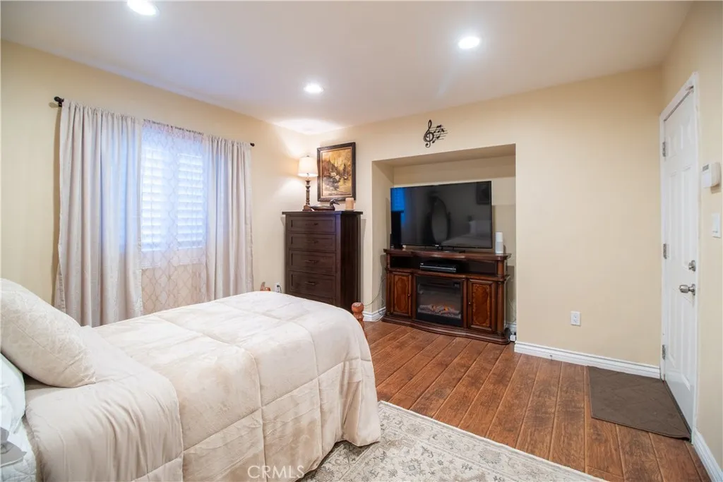 5345 La Sierra Avenue, Riverside, California 92505 home-pic-13