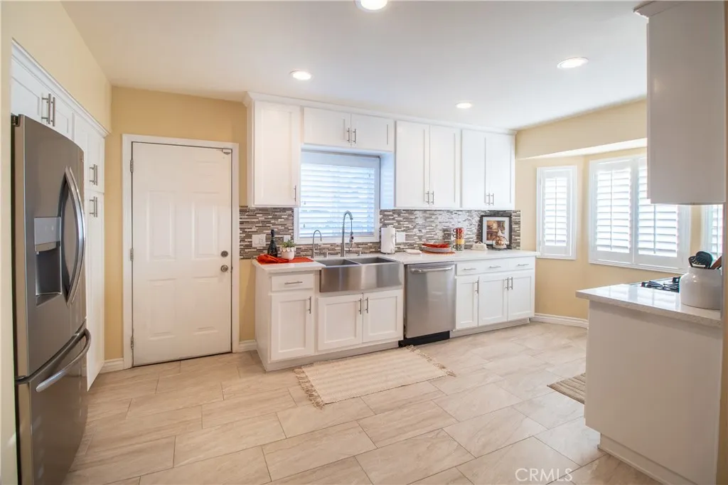 5345 La Sierra Avenue, Riverside, California 92505 home-pic-8